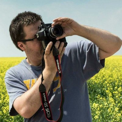 Edmonton-based videographer & photographer specializing in content creation for businesses & corporations.