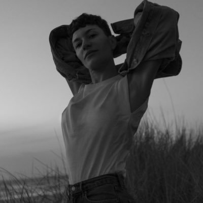 DiaRandulfe's profile picture. 🌙 Moon lover
