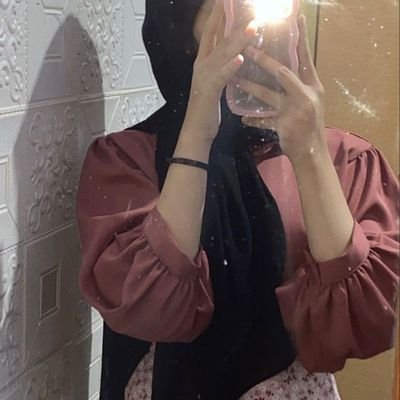 @Aadellee_