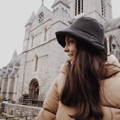 EspeMrtinMer's profile picture. '90. Malagueña viviendo en León. Cofrade 🍇Viñeros