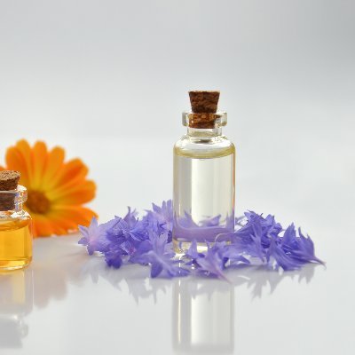 Welcome to our page! We offer 100% pure/natural essential oils to support your wellness and health. Follow us to learn more about our therapeutic-grade oils.