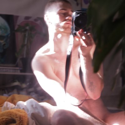 💪🏼🌲💦 ♍️☀️| PNW | nudist | 24 | bi | 5’10” | artist | cashapp $VVolter