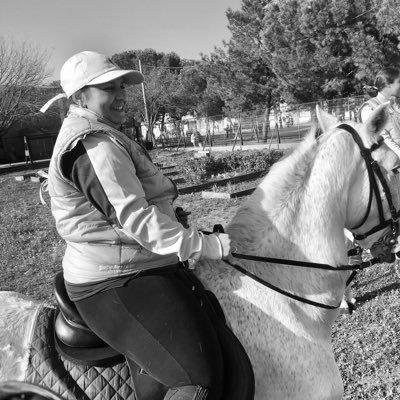 Nuriamg04's profile picture. 