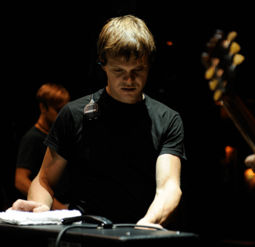 theMuth's profile picture. I'm a sound engineer, a dad, a husband, a tour manager, an environmentalist, a lover, a homeowner, a fixer-upper, an organizer, a brother, a music collector.