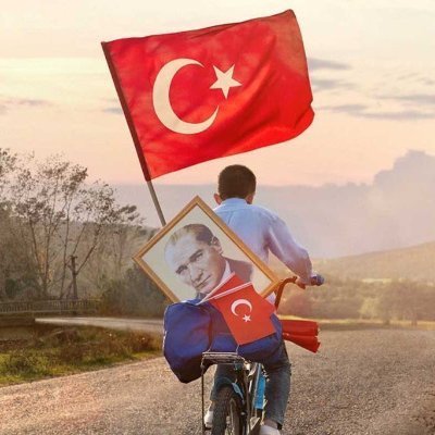 Atatürk ve vatanın bölünmez  bütünlüğü kırmızı çizgimdir.

Vatanın bölünmez bütünlüğünü savunan ve M.Kemal Atatürk'e sevgisi,saygısı olanlarla takipleşirim.