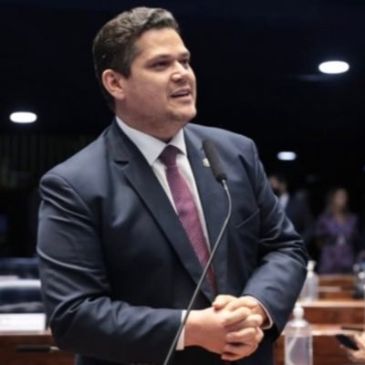 Pai do Davi e do Matheus. Marido da Liana. Senador pelo Amapá e presidente da CCJ.  Apaixonado pelo Amapá. 💙