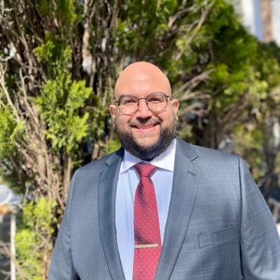 NYer | 🇩🇴🇺🇸 | lawyer | director of community relations @ccametro | alum @CUNYLaw | alum/board @housingrightsUS | commissioner @NYS_IRC | he/él