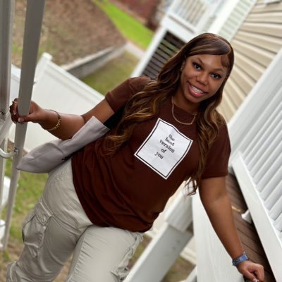 Amber_ruby17's profile picture. rest easy granny 🕊️ || fmu alumni ❤️