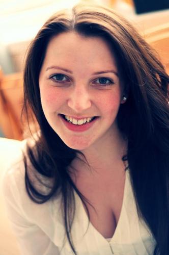 LCEMaclean's profile picture. Mummy to Eleanor and two beautiful golden retreivers, Barley and Oats, I like gin, reading and rolling my eyes at husband Daniels jokes.