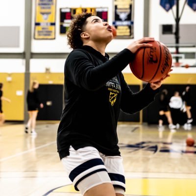 Lhaya Powers’22🎒| height: 5’9| Position: PG/SG| looking to transfer- 3 years of eligibility Lhayapowers22@gmail.com