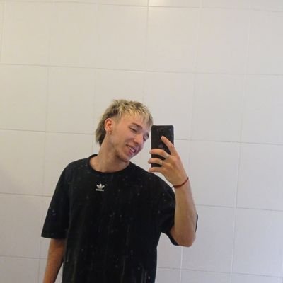 💻Front end developer/Tengo un podcast
No se enamoren ,entrenen,aprendan ingles, programación y Excel