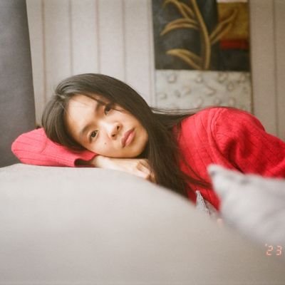 thessuh's profile picture. There's a kind of bird without legs that can only fly and fly, and sleep in the wind when it is tired. The bird only lands once in its life, that's when it dies