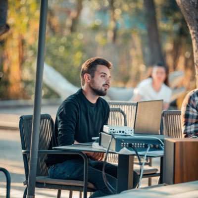 Pradfloy's profile picture. 