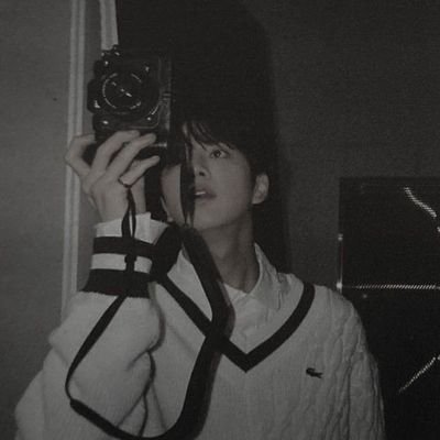 ovuelvarino's profile picture. 