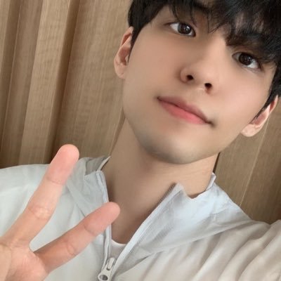 EUNS6IX's profile picture. 04 #CIX #AB6IX #DAY6 #YOUNITE