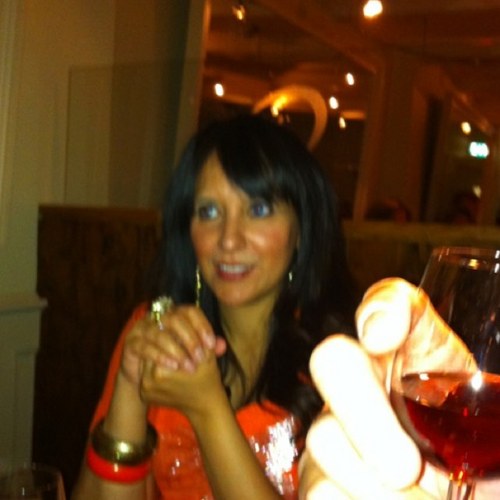 NickiShokar's profile picture. 