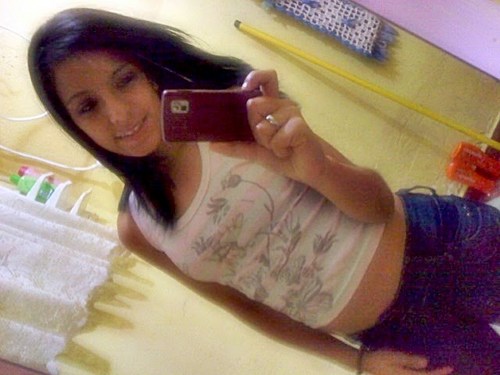 ~Por dentro umα personαlidαde minhαα .! ' Por forαα um conceito seu . tipαçiim ; 　 Oque os outros peensαm ? eu jogo forαα ! (ý)
