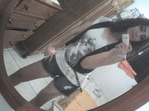 oq eu tenho td mundo pod ter, mais oq eu sou.....ngm pode ser. :;DD