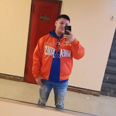 Avid Mets, Giants and Knicks fan. NYC. Going to Citifield as much as I can. Catch me at game in the Wheaties jacket.