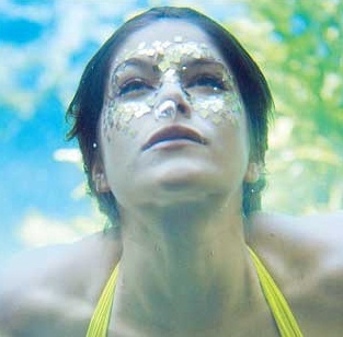 Serena gosta da terra, Serena gosta do mar, Serena gosta das árvores, Serena gosta do ar. Beijos Mil, banhe no rio ♥