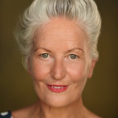 Actor, Storyteller, Drama Practitioner, Early Years Artist, Award-winning Street Theatre Michele O'Brien. Co-Director of Valise Noire Storytelling Theatre.