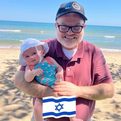 Father, Husband, Director of Educational Technology at Yeshivat Frisch