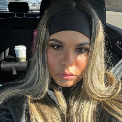 kariiinaa__'s profile picture. virgo @c4shgarcon
