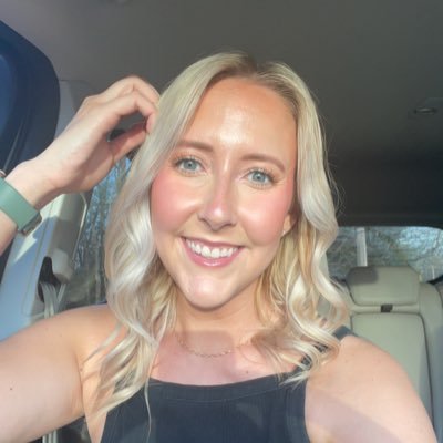 FrizzellTanna's profile picture. blooming where i’m planted 🌱