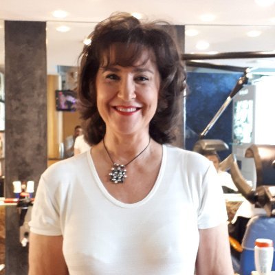 DomenechPilar's profile picture. Doctor en Veterinaria PhD. 
Ama lo que tienes antes que la vida te enseñe a amar lo que perdiste.