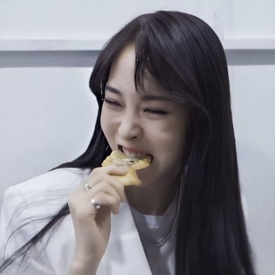 byuliejjigae's profile picture. for mamamoo, for byulyi.