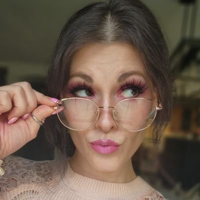 KirstiesFable Profile Picture