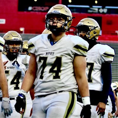 🏈/Shot&Disc/🎭 | NVOT C/O ‘24 | 6’0 270lbs | 245 bench, 405 squat, 210 clean | 2022 State Champs 💍 | Instagram: @zacfalkenstern | NCAA ID#: 2305914627