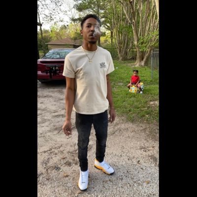 Mama told me go to college but I’m having conversations with the socket 🔌 Booking and Features: southsidebaby901@gmail.com