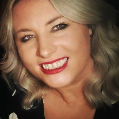 International Bestselling Author & Writing Coach 
Rep @sarahhornsley @PFDAgents 
(Starting over here. New account after my old one was accidentally deleted!)