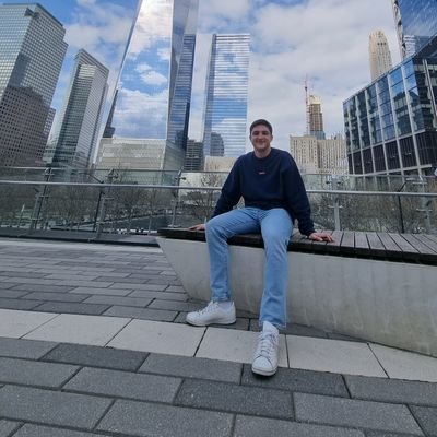 ABueno11's profile picture. Una palabra serena a un hombre sensato vale más que un año de súplicas a un tonto