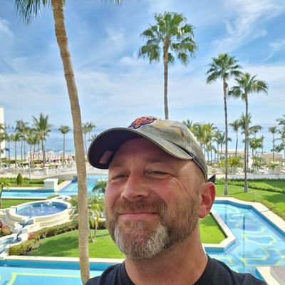 Proudly retired veteran, grateful/thankful dad, Chicago Bears fan, living in North Dakota, loving life