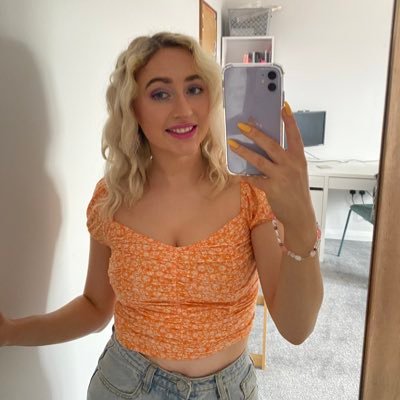 Love island fan account  ❤️🏝️ cocktail enthusiast 🍹 she/her