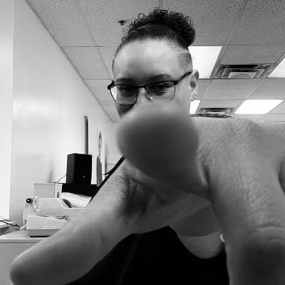 justsh0ckers's profile picture. Head 🏀 coach for my daughters rec team. let’s go box out divas!