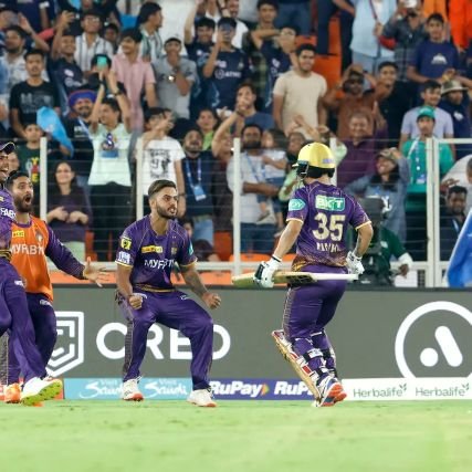 zxforsure's profile picture. only #srk and #kkr matters💜