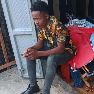 ChzOsman's profile picture. ~Humanity is the best religion ~
Business man
#Africa is my home