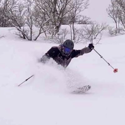 福岡出身、長野住み大学院生/アビスパ福岡/スキーとスノーボードと登山/21-60 24-100/アースホッパー/無言フォロー大歓迎！