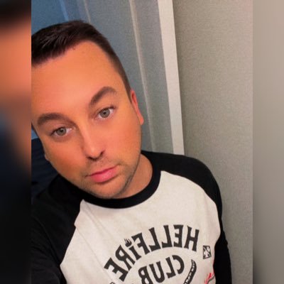 mmmatthew92's profile picture. When life gives you lemons, put nine in a bowl!