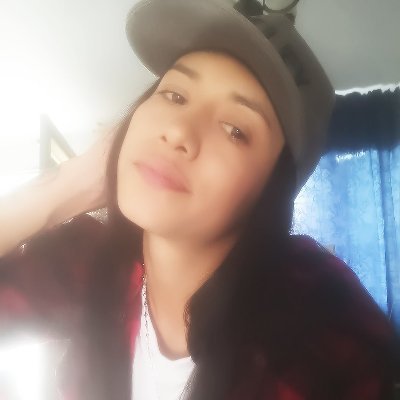 📍Hondu, pero con la cabeza entre estrellas. “No fuerzo nada, todo llega en su momento” 💖 Me cuido, me escucho, me elijo.