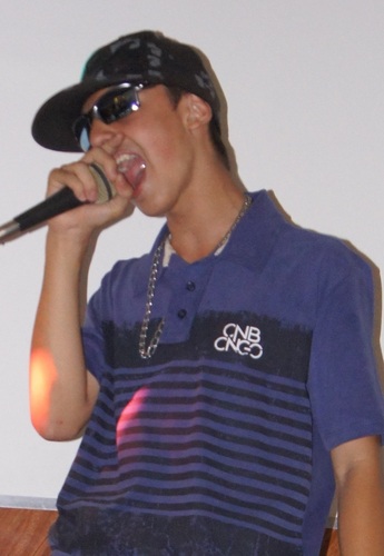Mc Bruhninho, cantor e compositor de funk. Desde o final de 2009 ! Contrate: 5404-2029 ( Falar com Bruno )