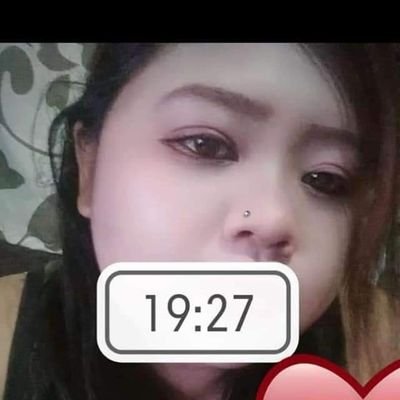 rhezhu_w's profile picture. 