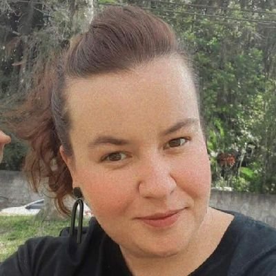 luanasoutto's profile picture. ...sinto cócegas nos dedos dos pés e as borboletas no meu estômago estão mais vivas do que nunca...