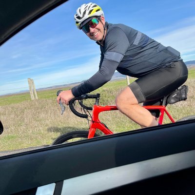 Husband+Dad+Writer+Cyclist+Citizen 
Author of https://t.co/NZDjCXWcJM 
All opinions are mine.