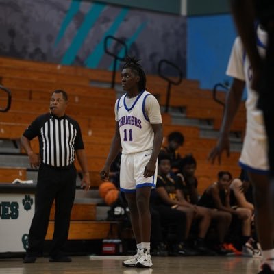 6’1 guard || @NorthCountryMBB || FL || 4 for 4🥀 Wendydorvil@gmail.com