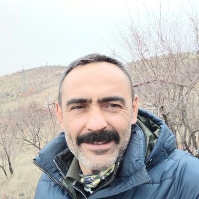 'la fetta illa ali la seyfe illa zülfikar...
hep yarından birşeyler beklemekle geçti ömrümüz.
