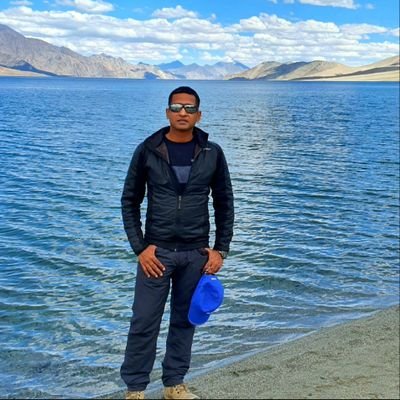 Indian_abhi's profile picture. Zindagi mein kuch sapne saja lena,
Waqt mein kuch armaan jaga lena,
Hum aapki raho se dard chura lenge,
Jab chaho aap humko azma lena..!!